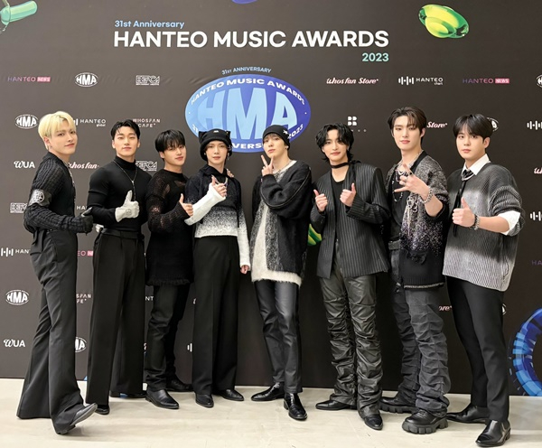에이티즈_한터뮤직어워즈_2관왕[제공=KQ].jpg