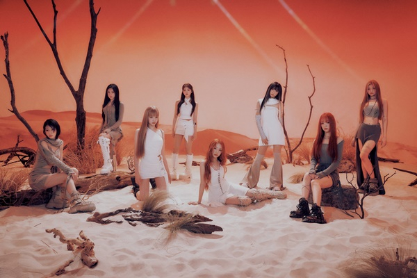 01_유니스_단체_콘셉트_포토_스토리ver2.jpg